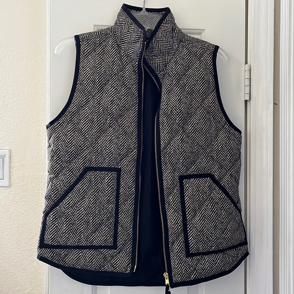 Jackets & Blazers - EUC J. Crew herringbone down puffer vest